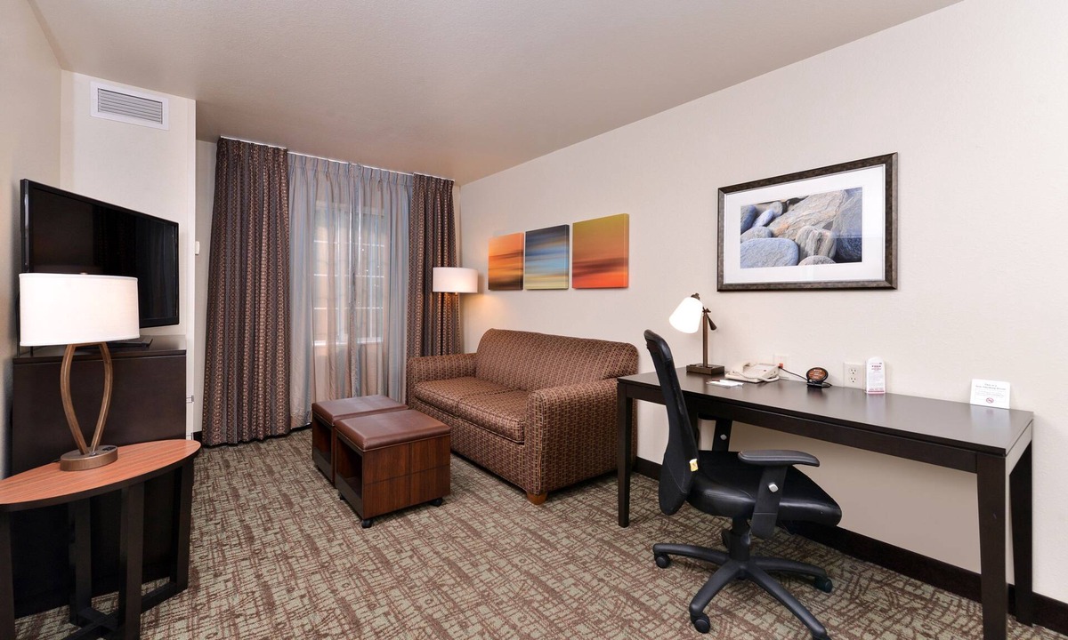 Sioux Falls Condo | 1 Bedroom Suite | Indoor Pool + Hot Tub + Free Breakfast