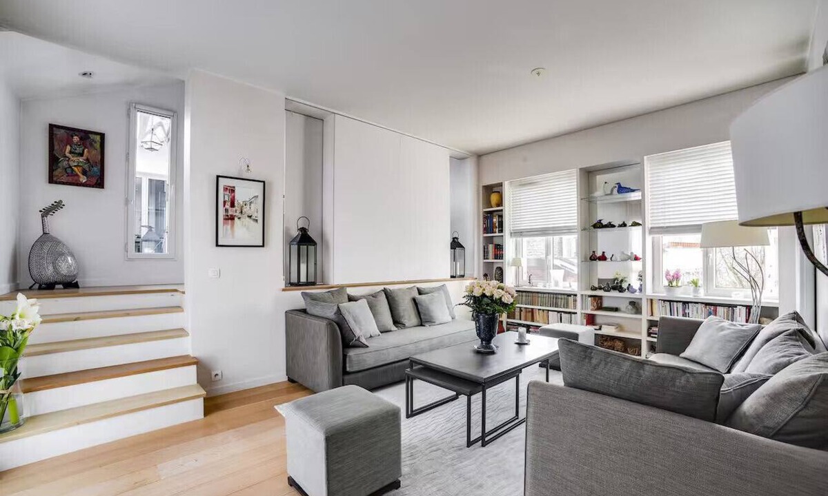 Saint-Cloud Apartment | 100 m² terrace, parking, view of the Eiffel Tower