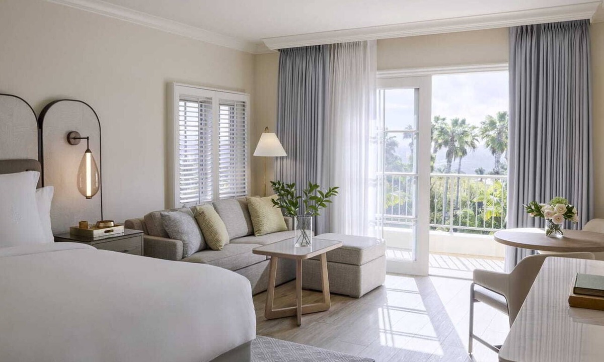 Aviara Condo | 1200 sq ft luxur studio 1 bedroom condo, full kitchen, 1 private balconies,