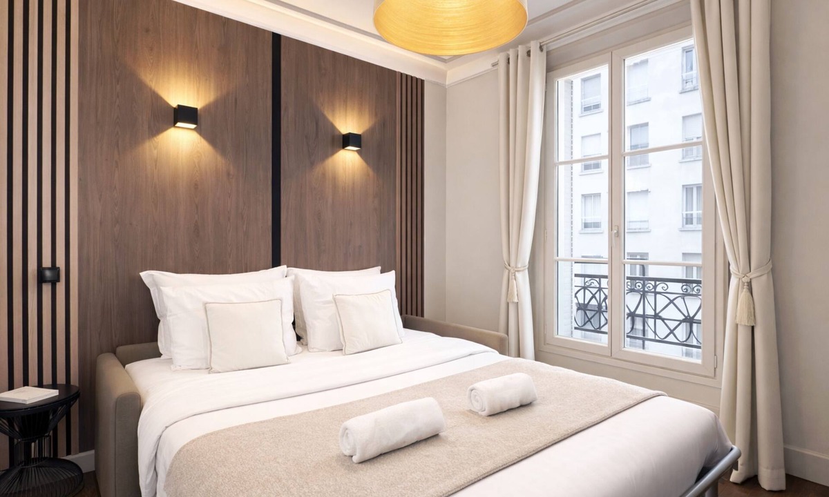15th Arrondissement Apartment | 1609 CroixNivert