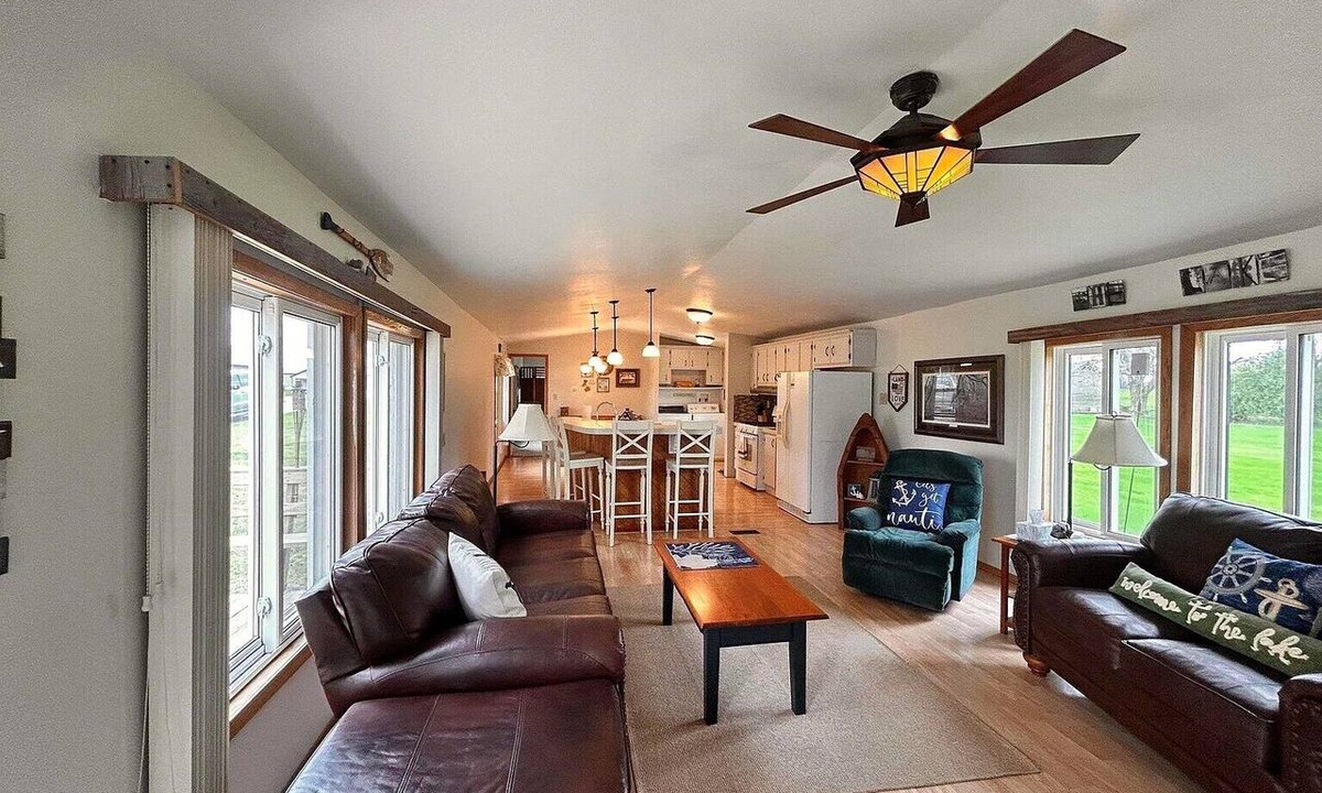 Moravia House | 2-bedroom 2-bathroom mobile home in Antler Acres Lake Rathbun Moravia IA