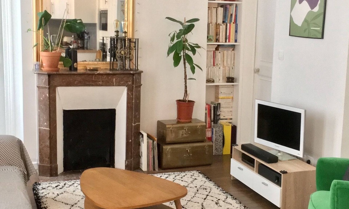 Quartier de Rochechouart Apartment | 2 Bedroom Apartment in Paris