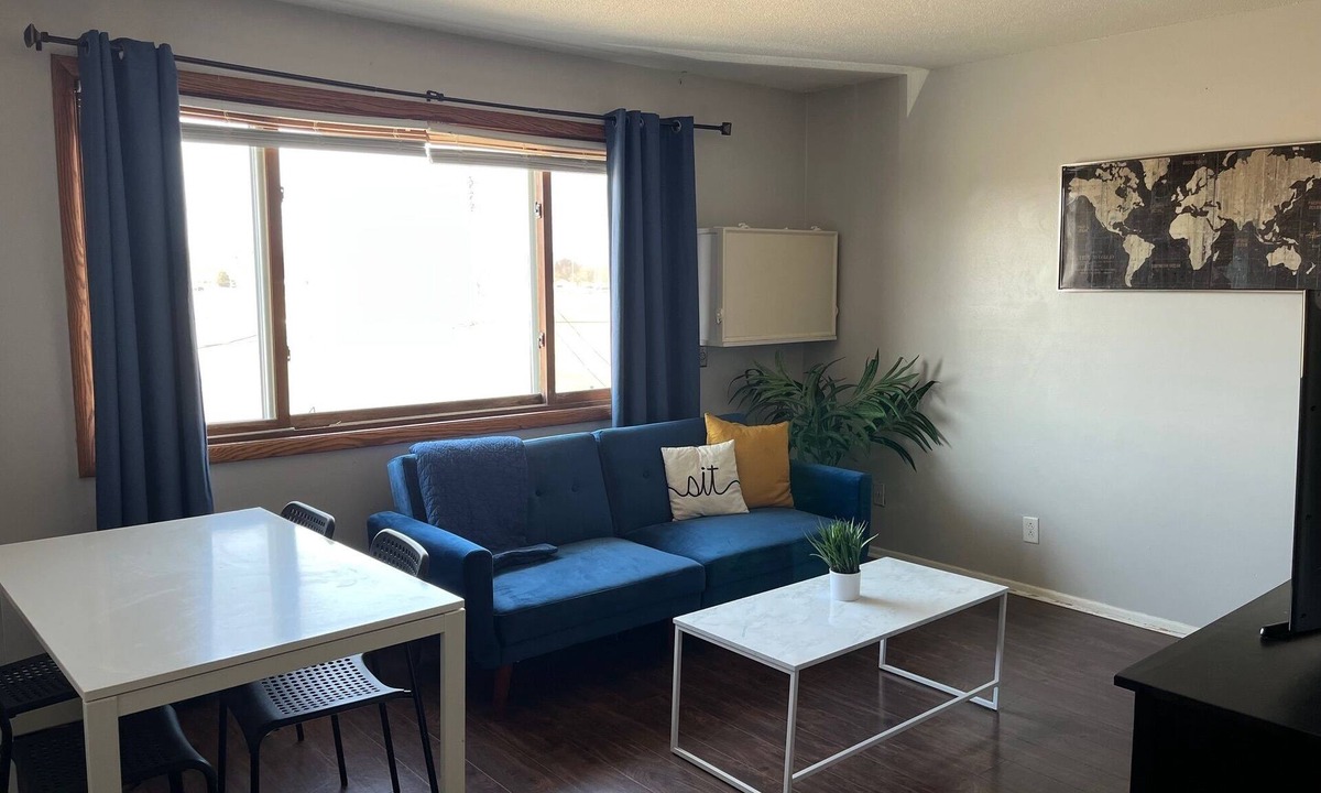 Wenonah Apartment | 2 Bedroom Apartment near airport MOA - Top level