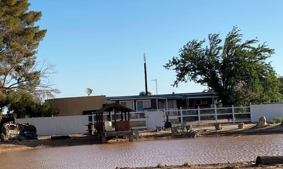 Newberry Springs House | 2-bedroom farmhouse in adorable Newberry Springs with AC