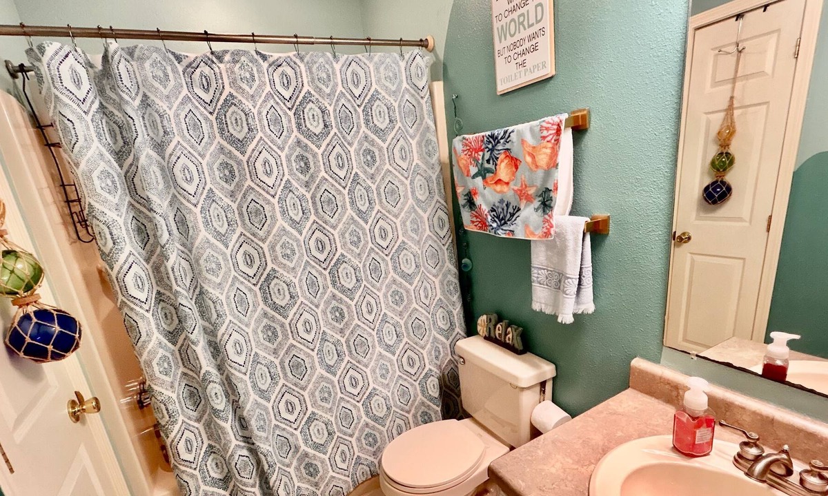 Gulf Park Estates House | 2 Block Walk To Lake Mars *Fishing* Serenity 2 Q w/Jacuzzi Tub