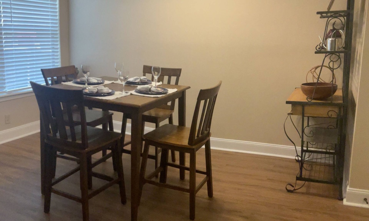 South Baton Rouge Condo | 2 Master Bedrooms -Very Clean- Recently Remolded Patios Park at front door