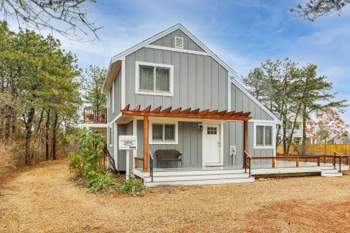 Katama House | 2 Mi to Main St & Beach! Family Home in Edgartown
