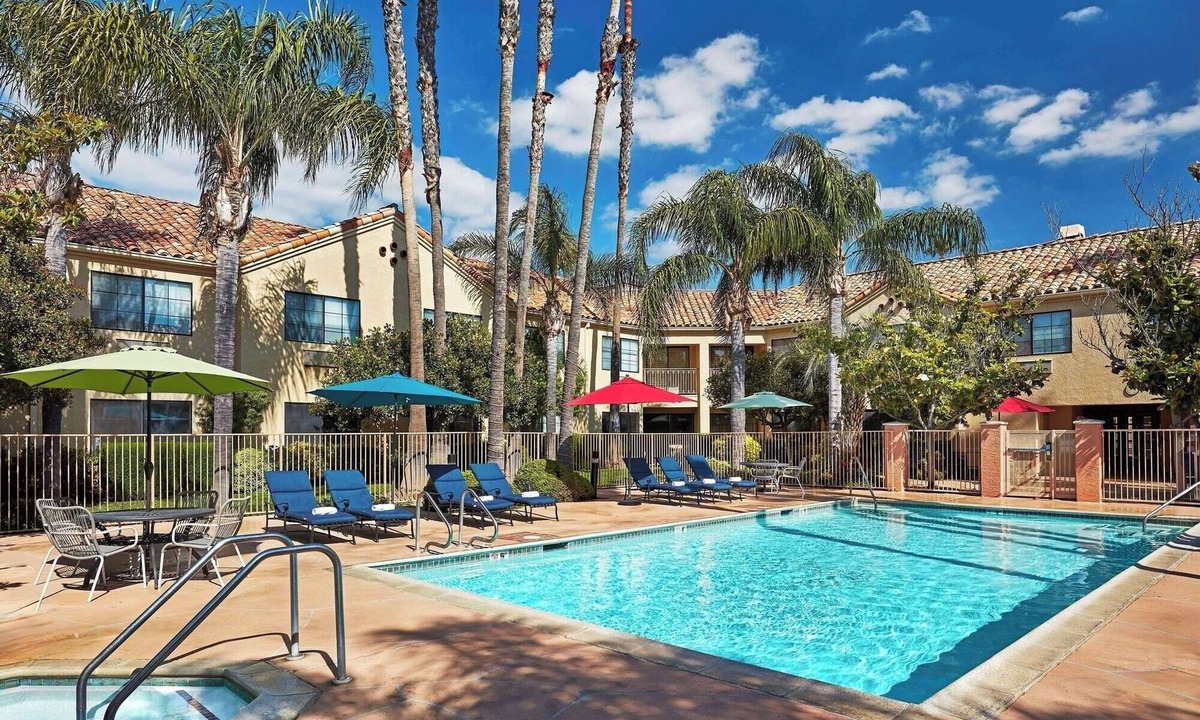 Valencia Hotel | 2 Queen Beds | Outdoor Courtyard, Fire Pit, Heated Swimming Pool & Hot Tub