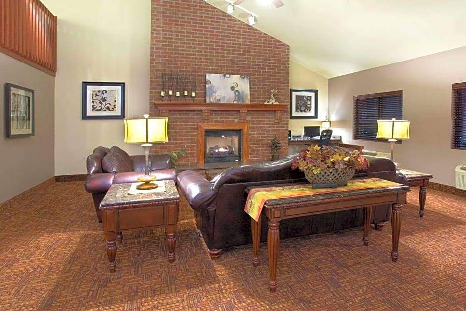 New London Hotel | 2-Star Hotel ∙ AmericInn by Wyndham New London