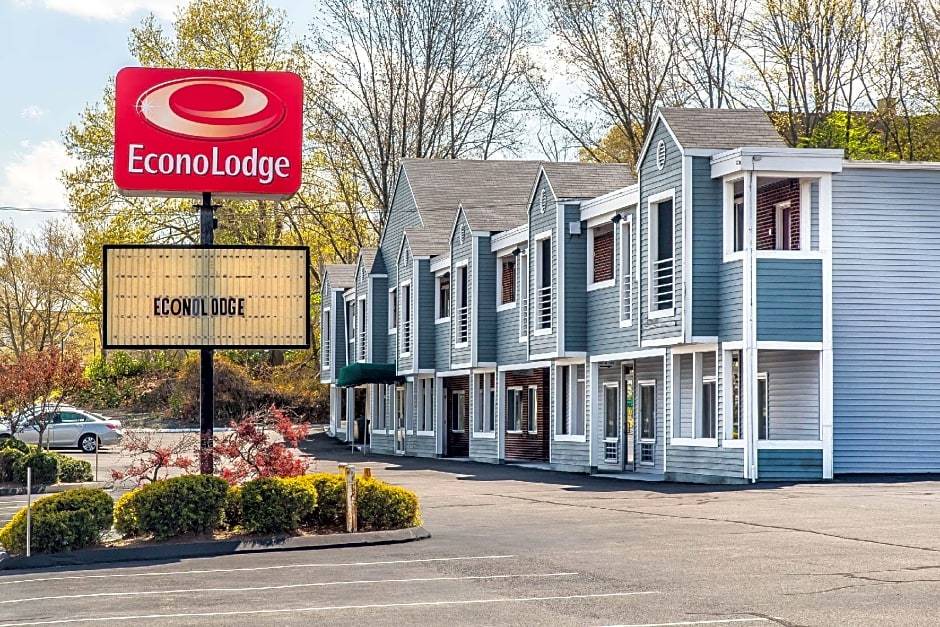 Cranston Hotel | 2-Star Hotel ∙ Econo Lodge Cranston - Providence