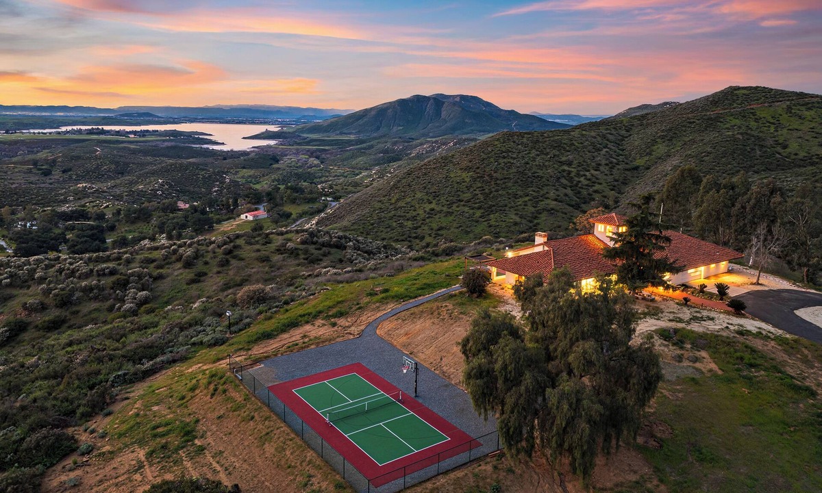 Temecula House | 20 Acre Panoramic View Estate | Hot Tub, Pickleball & Game Room