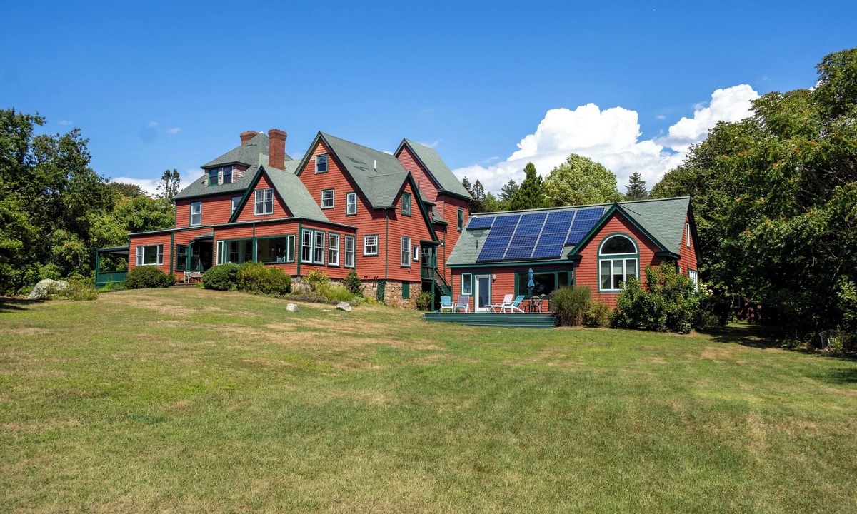 Wareham House | 207 Great Neck Estate - Oceanfront Painted Lady on 30 Acre estate