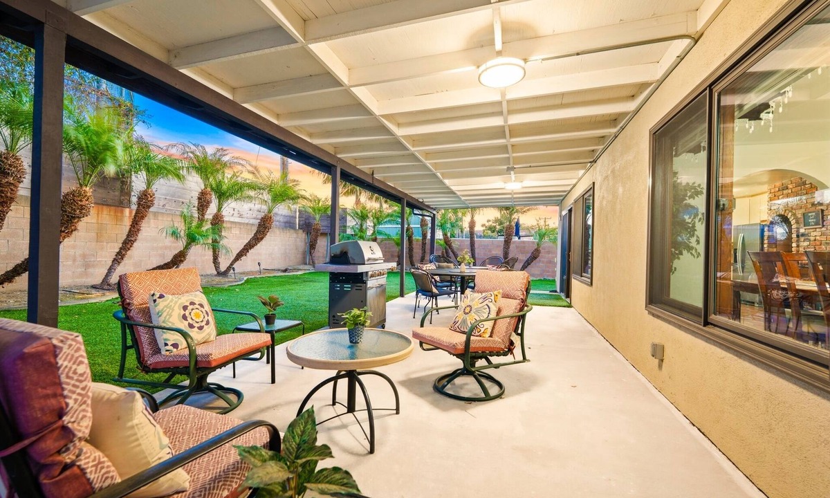 Ventura House | 25% Off July 5-8! Full AC, Large Patio