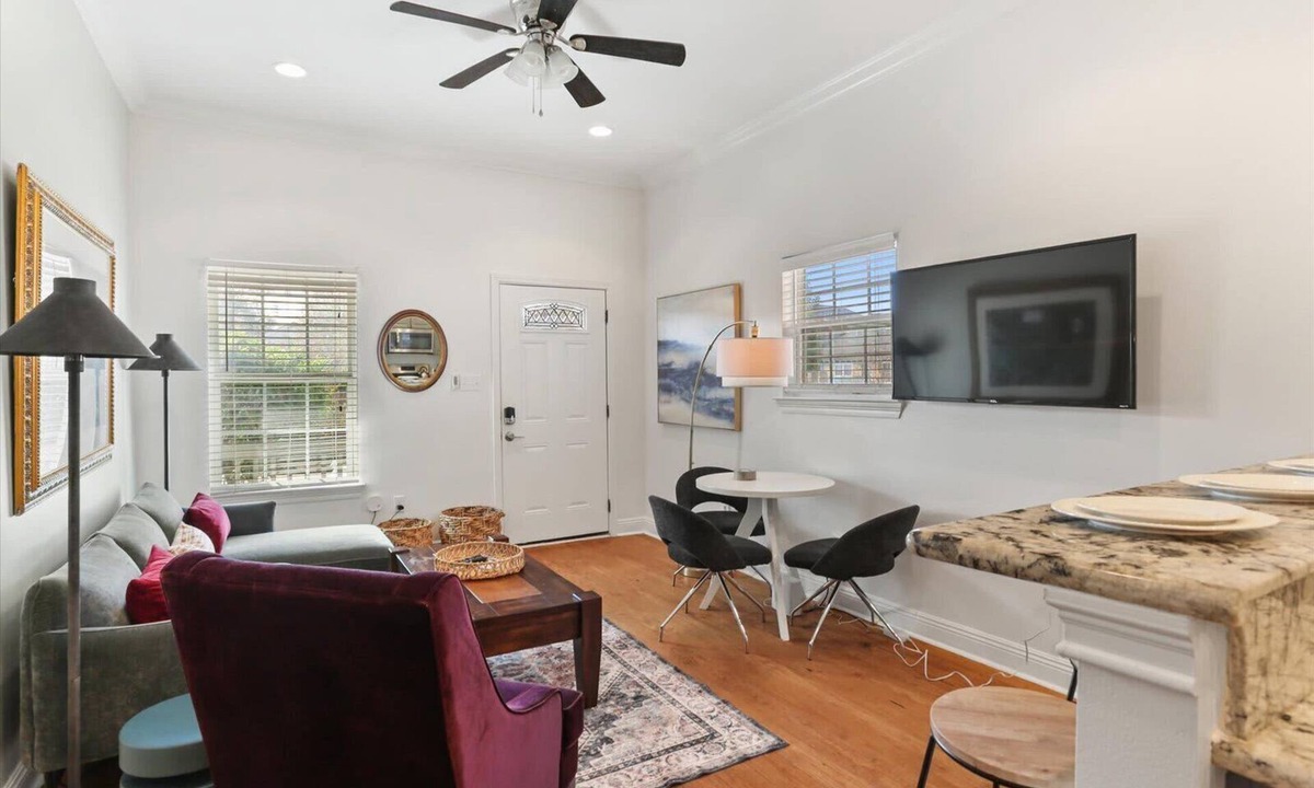 Fairgrounds House | 2Blocks to Jazzfest Gate! Spotless 3BR w Driveway