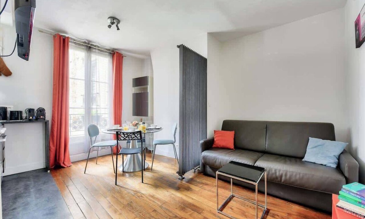 4th Arrondissement Apartment | 2BR Home Away from Home in Paris 4th
