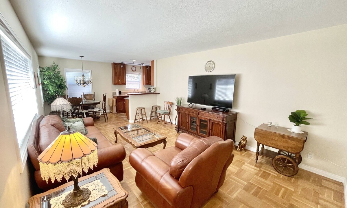 Northridge House | 3+2 Northridge private home, close to everything LA has to offer