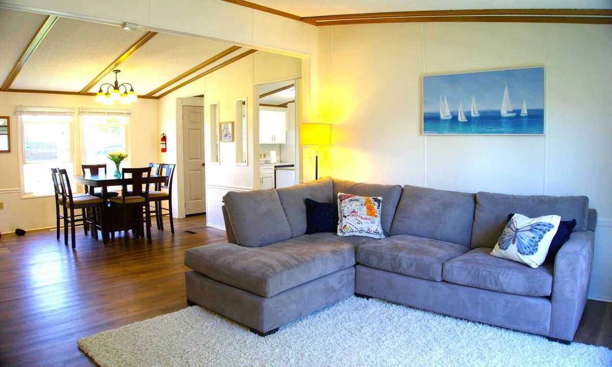 Havre De Grace House | 3-bedroom 2-bathroom in historic Havre de Grace with large yard and pet friendly