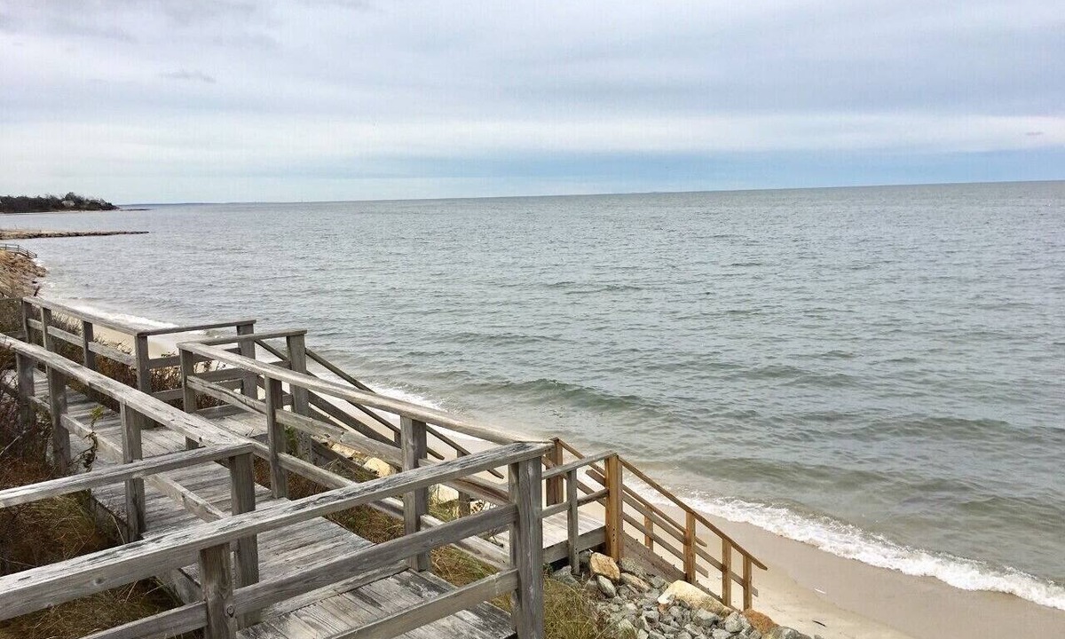 Brewster Cottage | 3-Bedroom Oceanfront Cottage on Private Beach