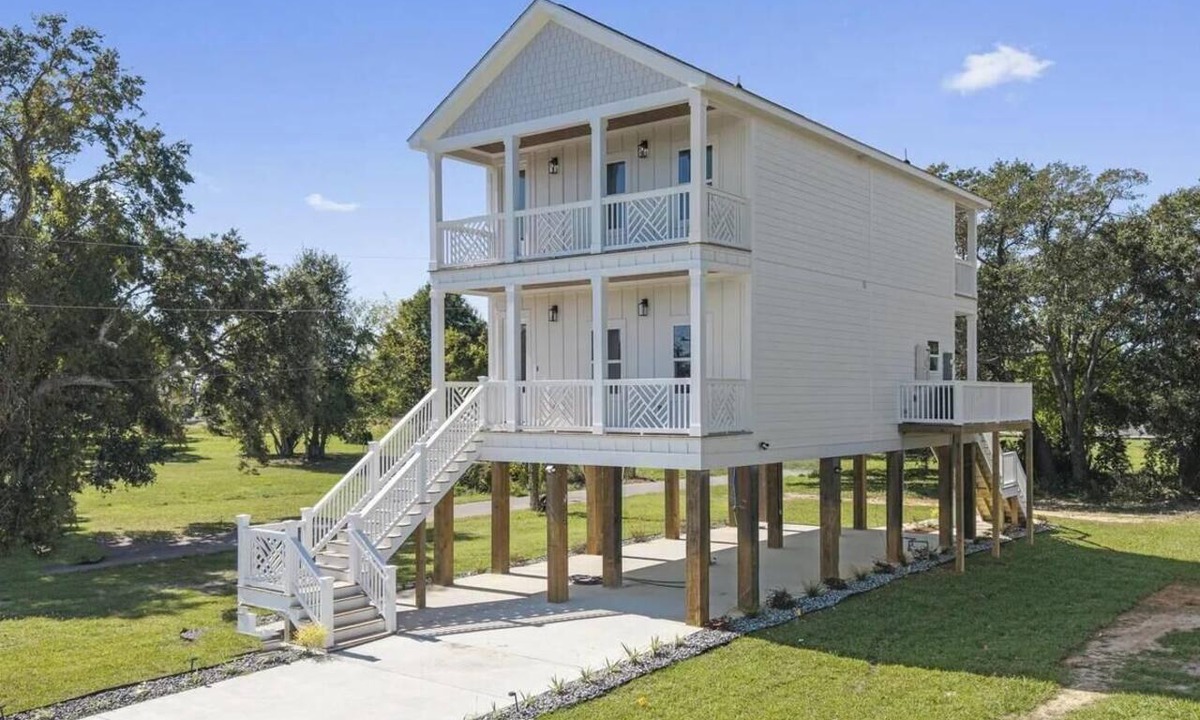 East Biloxi House | 3 BR house - Close to Casinos, the Beach, Shopping, and more!