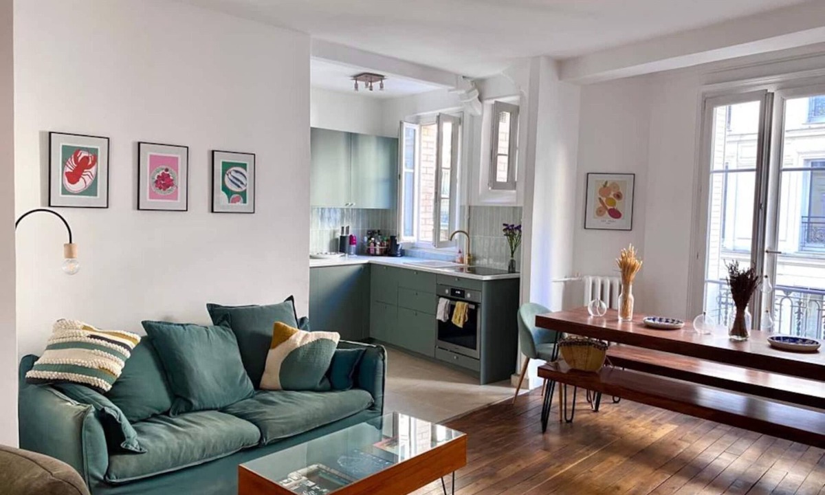 Quartier de Rochechouart Apartment | 3 Pièces de Charme Montmartre Sacré Cœur