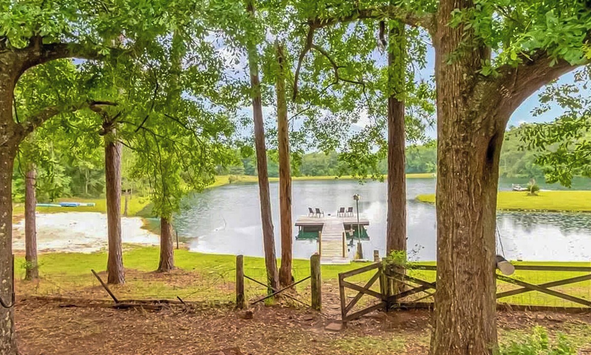 Wilmer House | 30-Acre Oasis w/Private Pond Near Big Creek Lake