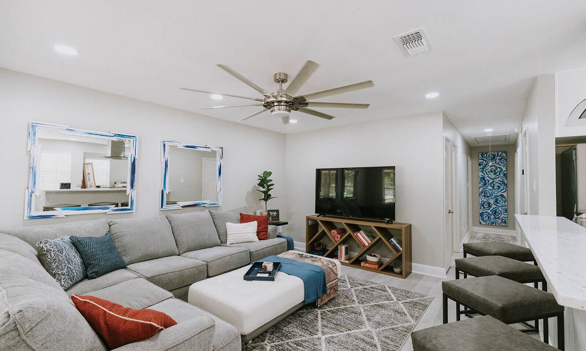 Ocean Springs House | 3BR/2BA close to beach & Downtown! Golf Cart available to rent - Twin Oaks
