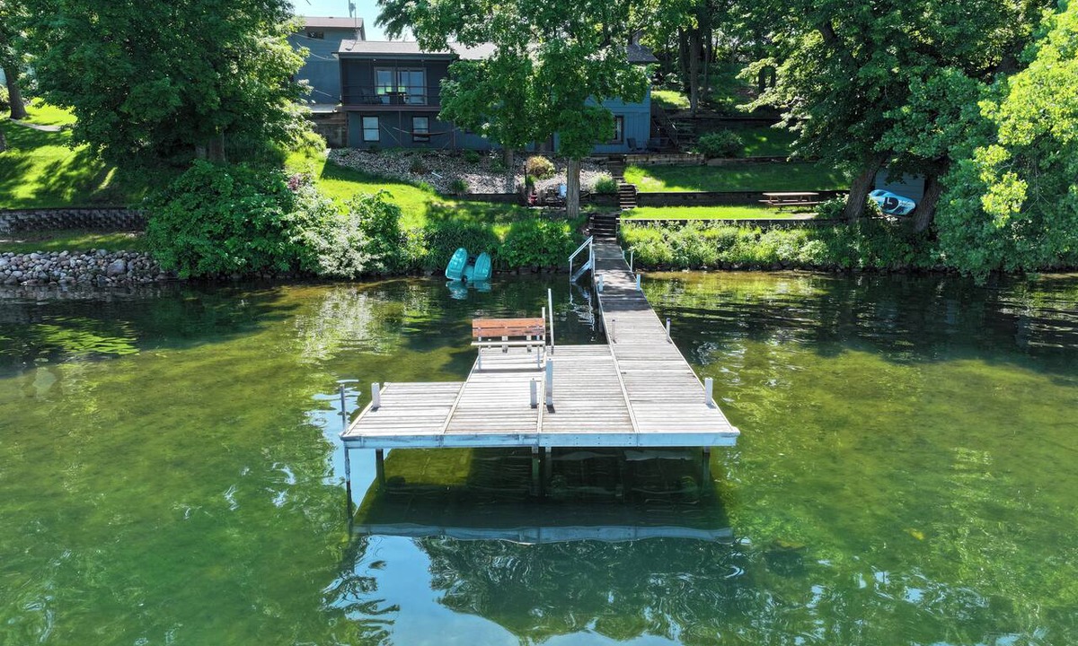Alexandria Cabin | 4 Bedroom cabin featuring breathtaking views and clean water just steps away!