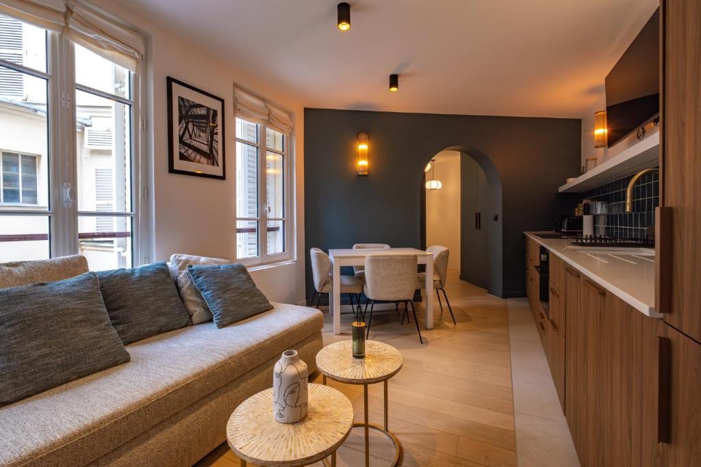 Ternes Apartment | 4 Guest - Hausmanian Flat Arc de Triomph