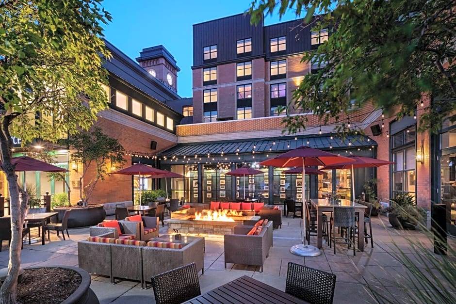 Gateway District Hotel | 4-Star Hotel ∙ Renaissance Minneapolis Hotel, The Depot