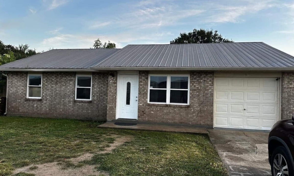 Estelle House | 5 Cozy Bedrooms | Open Living Space | Clean
