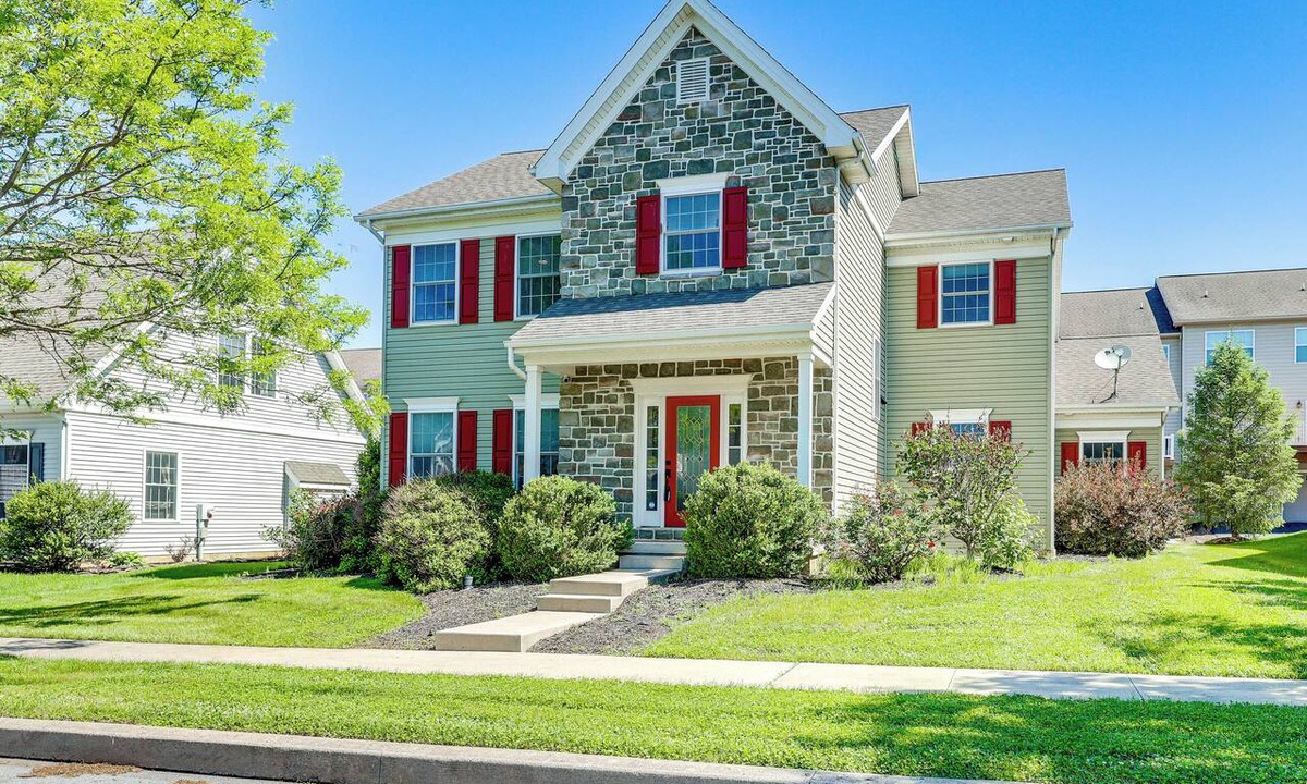 Rohrerstown House | 5 Mi to Downtown: Pet-Friendly Lancaster Getaway