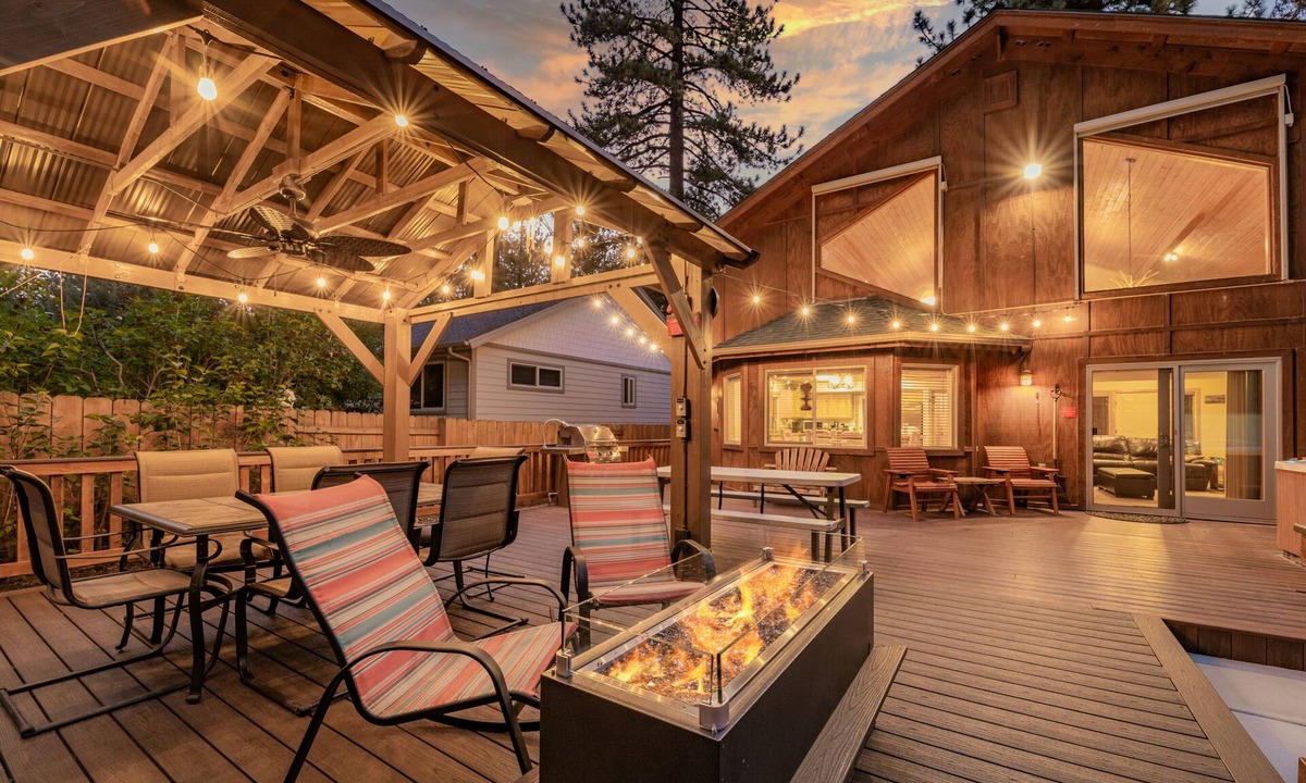 Winter Park House | 5-STAR 2500 sqft home! NEW SAUNA, HOT TUB, & GAME ROOM! Close to LAKE/SLOPES