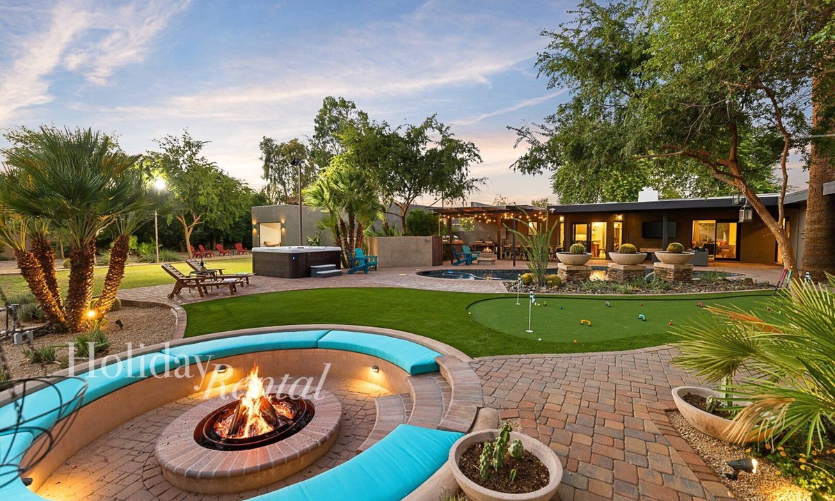 Sundown Ranchos House | 5BR Luxe Retreat W/Heated Pool, Hot Tub, Pizza Oven, Bocce & Casita