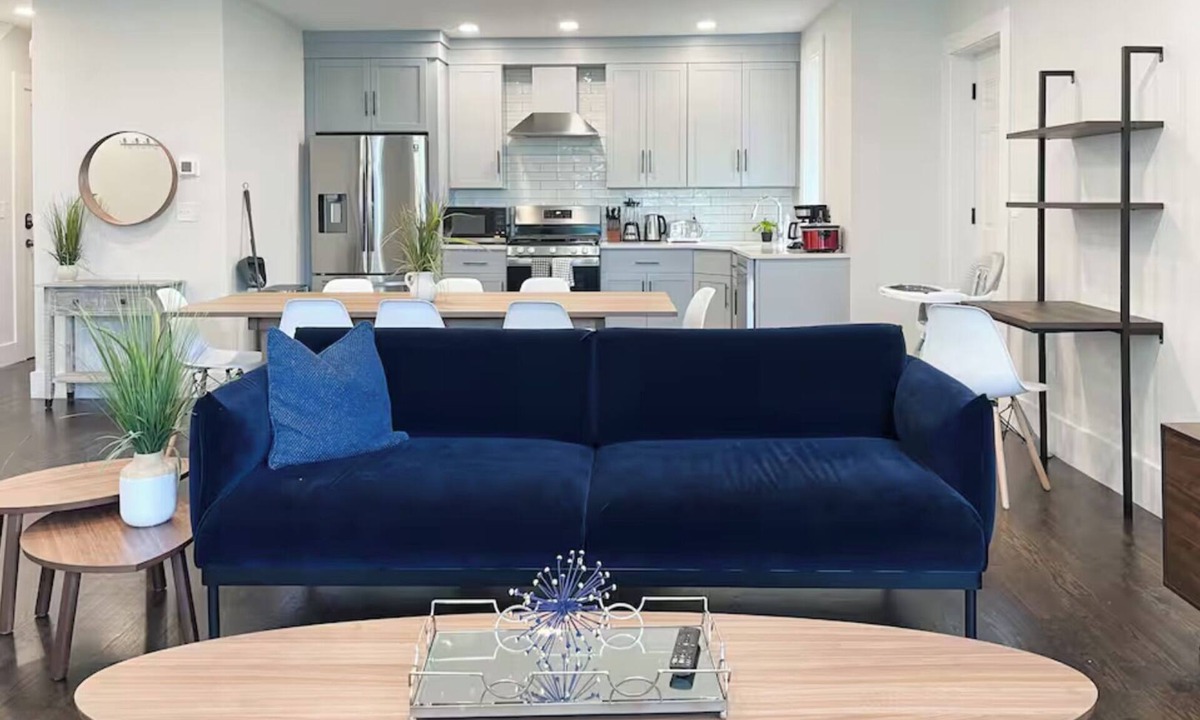Neponset - Port Norfolk Apartment | 6-bed, Close to City, Roof deck! Private Bathroom per Bedroom!