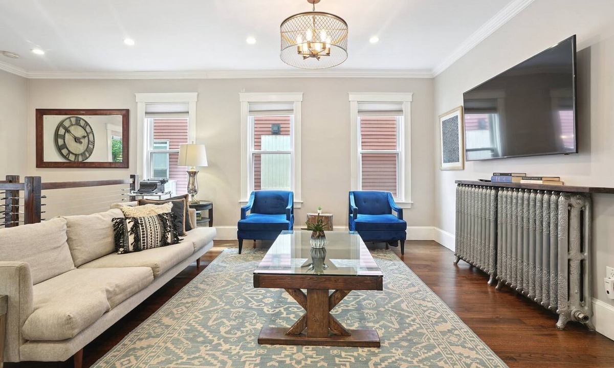 Dorchester Condo | 6BR Boston Home | Near T