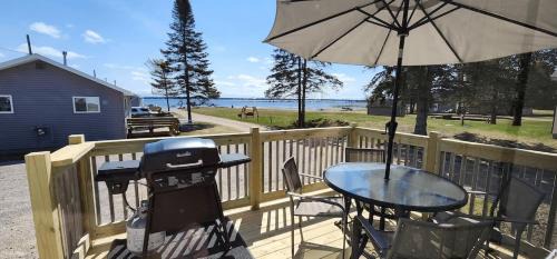 Gladstone House | #7 Kipling Cottages Last Resort on Lake Michigan