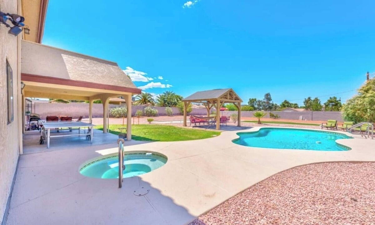 Spring Valley House | 777Rentals - 8BR/5BA - West Valley Estate