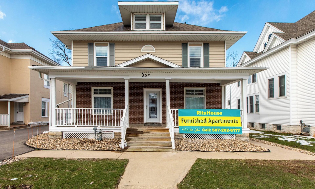 Kutzky Park Apartment | 8031-Walk to Mayo - Cozy 2 bed/1 Bath unit with free parking