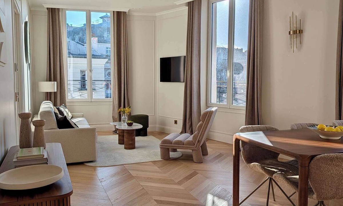 Strasbourg -Saint-Denis Apartment | A Charming 2-BR/2BA - Montorgueil