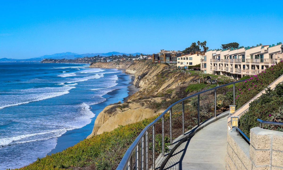 Solana Beach Condo | Absolutely Beachin' Seascape's Triple Crown Townhome, Near Beach, Pool
