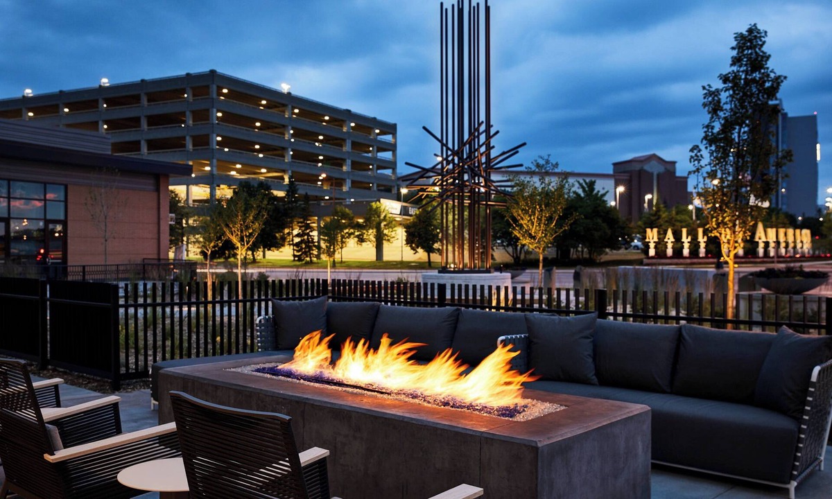 South Loop Hotel | AC Hotel Bloomington Mall of America