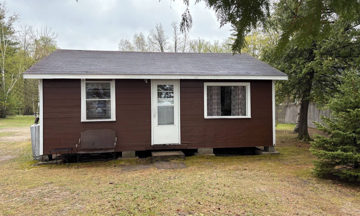 Puposky Cabin | Adorable 2-bedroom cabin North of Bemidji