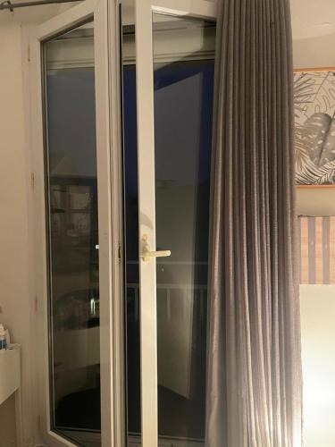 Issy-les-Moulineaux Bed & Breakfast | Albar Rooftop Eiffel Paris Porte de Versailles