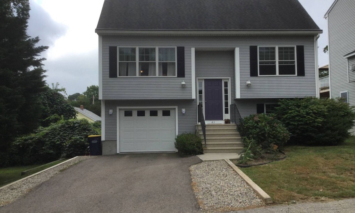 Bonnet Shores House | Allagash Summer House, Walk to Kelly Beach