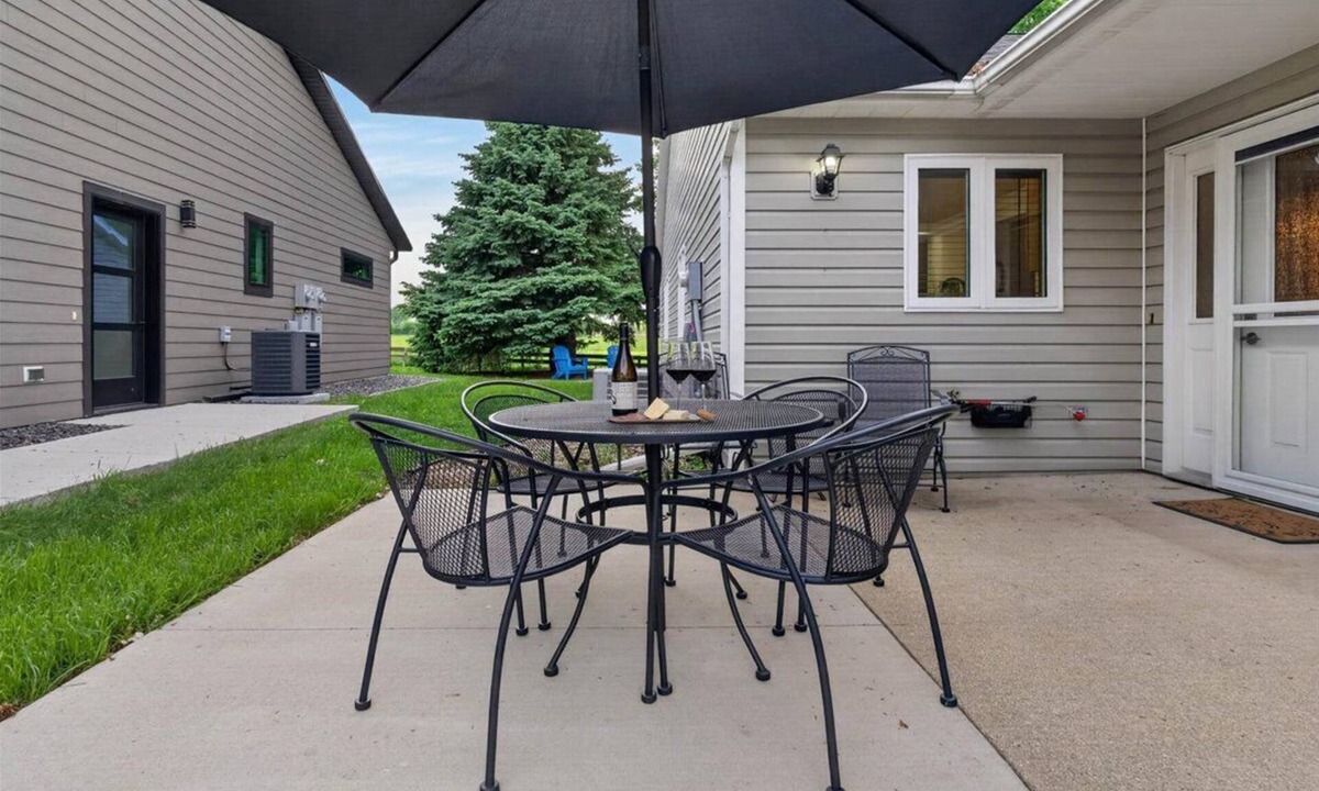 Spirit Lake House | Amazing 2-BR townhome, Sleeps 6