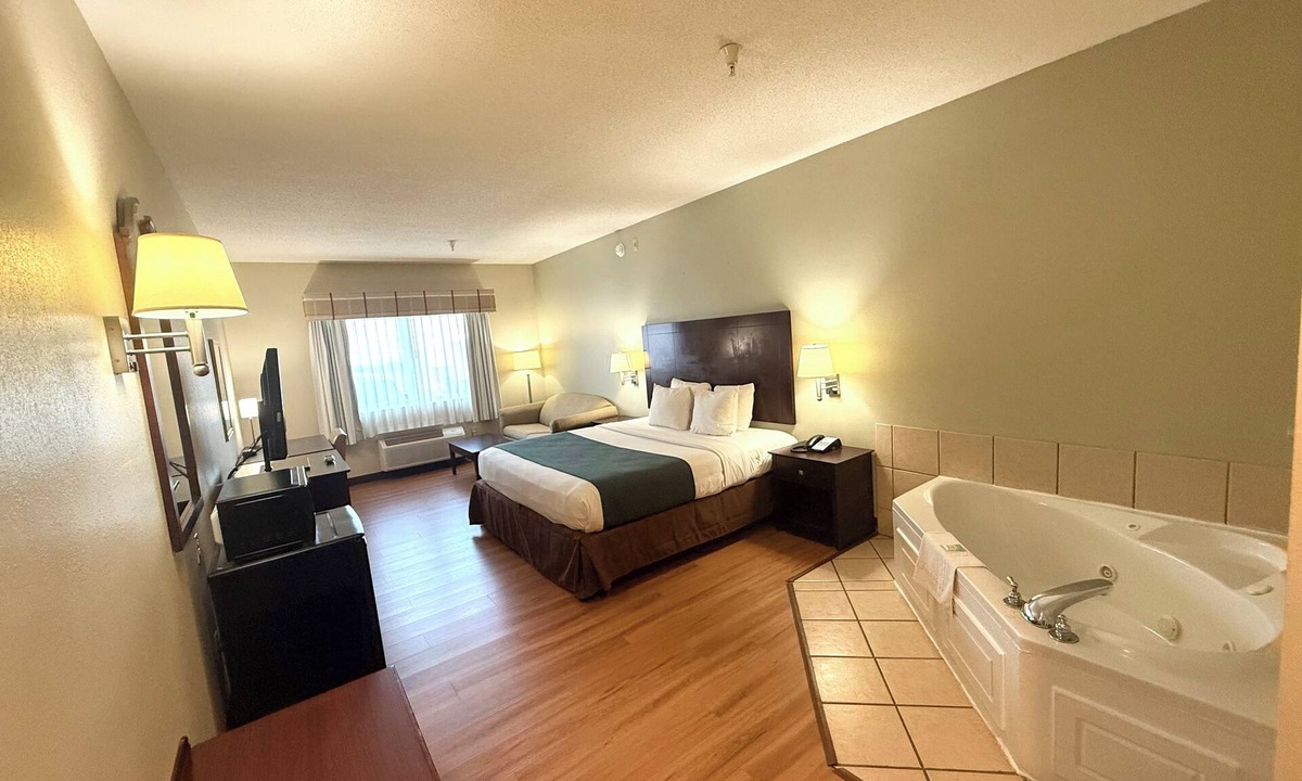 Wiggins Hotel | Americas Best Value Inn Wiggins