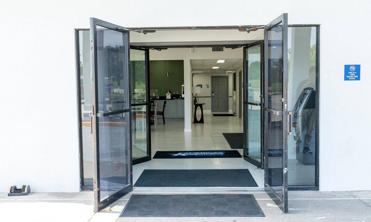 Burnside Hotel | Americas Best Value Inn Donaldsonville