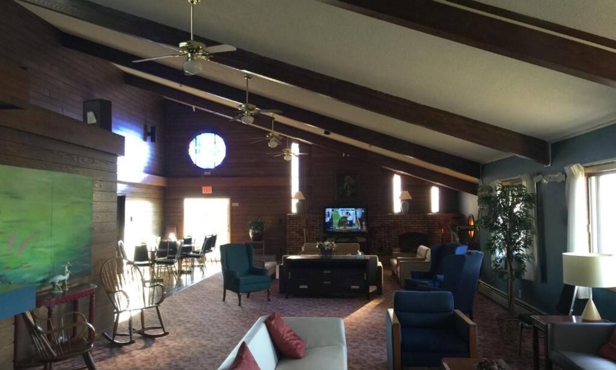 Monticello Hotel | Americinn