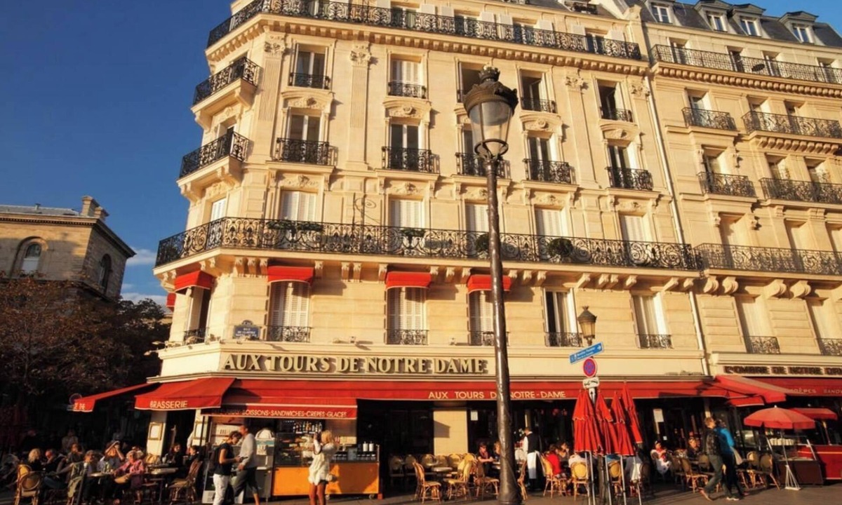 Odeon Apartment | AN AUTHENTIC & COMFORTABLE PARISIAN STAY JUST STEPS FROM JARDIN DU LUXEMBOURG