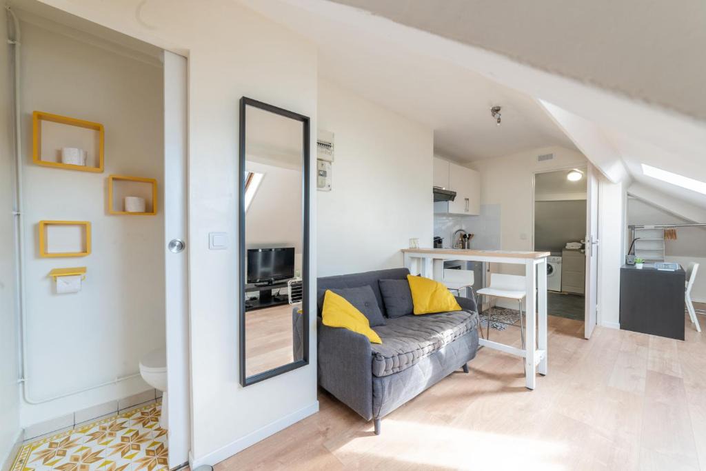 Aulnay-sous-Bois Apartment | APARTEO Studio - Gare RER à 3min - Paris 17min